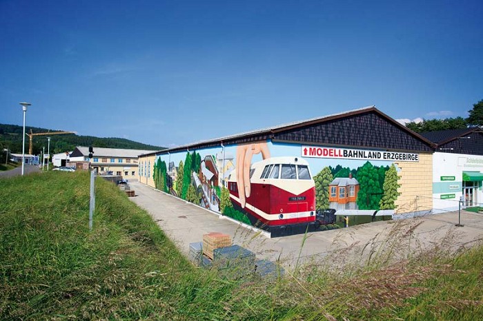 Modellbahnland von außen