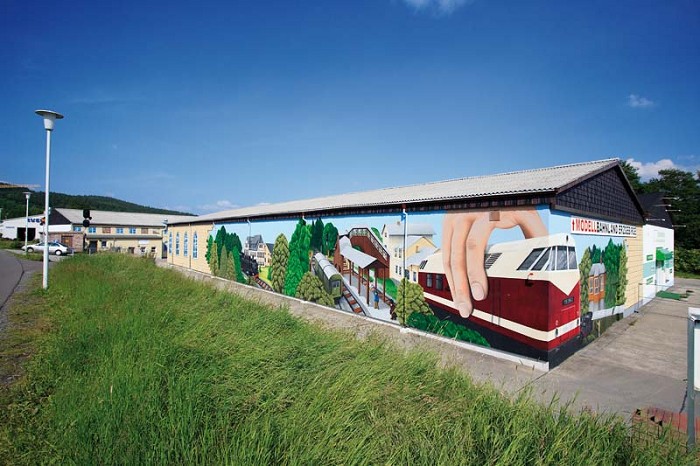 Modellbahnland von außen